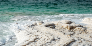 Can Dead Sea Water help treat acne?