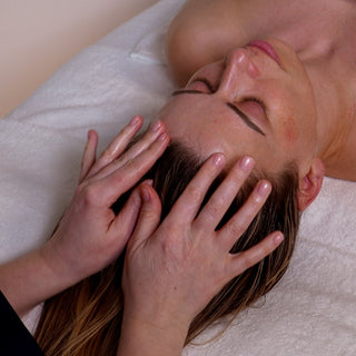 Soothing Hot Oil and & Mud Seaweed Scalp Massage