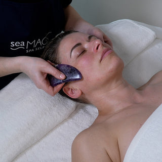 Gua Sha Mineral Eye Lift